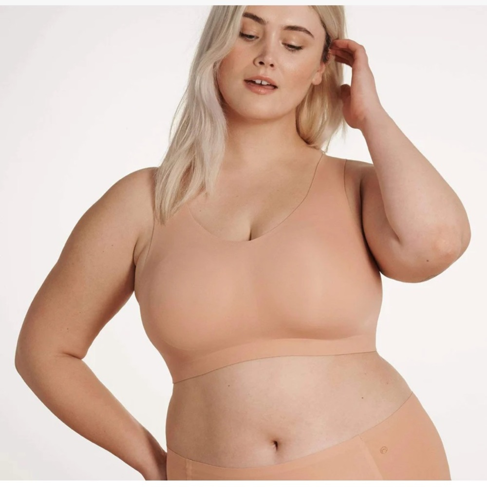 Evelyn & Bobbie Wireless “Defy Bra”